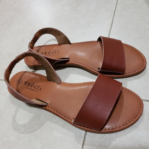 Wells Comfort Shoes - Wells Comfort man-made leather sandals